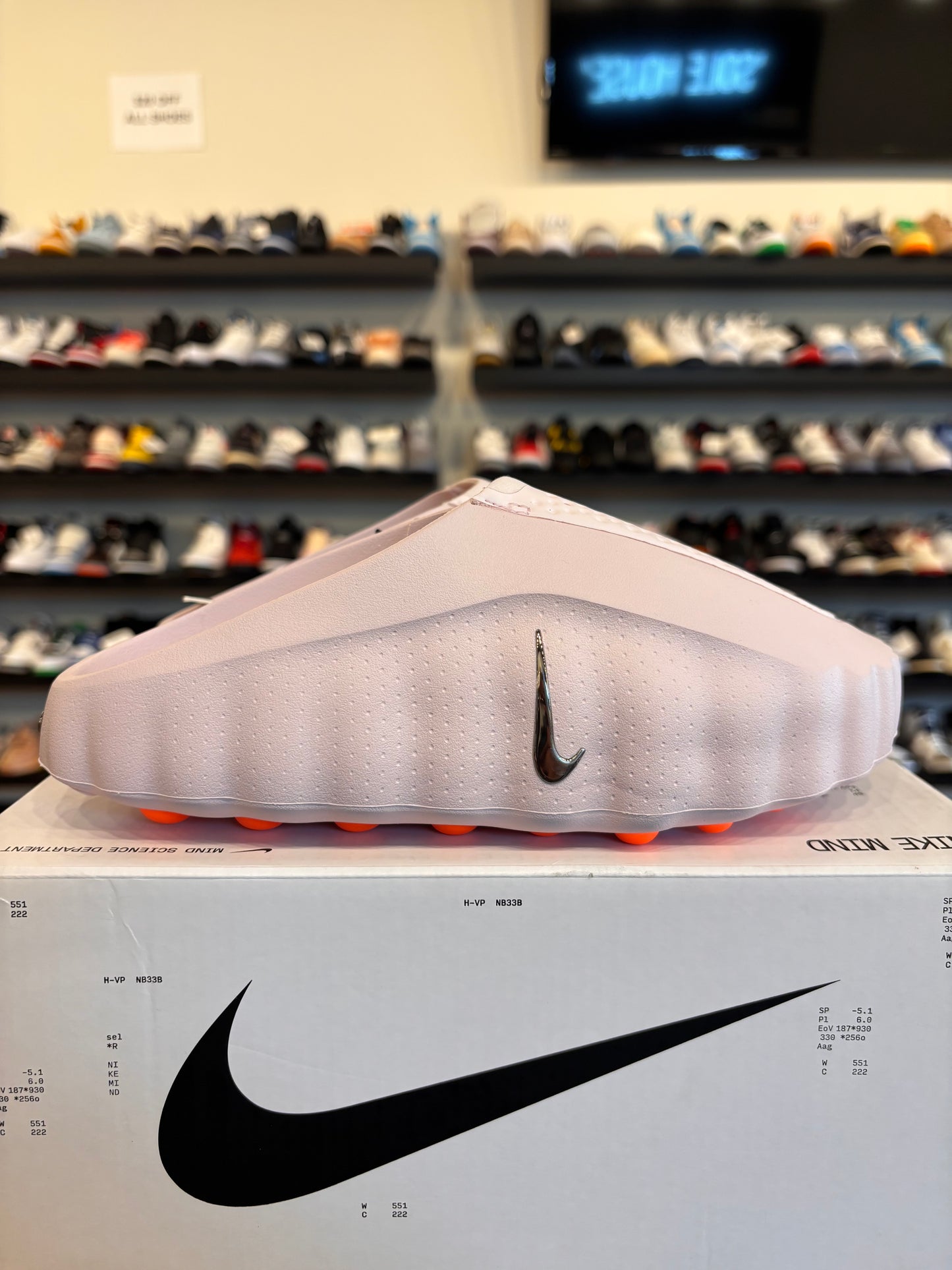 Nike Mind Slide 001 Pink Size 6 (7W) Brand New