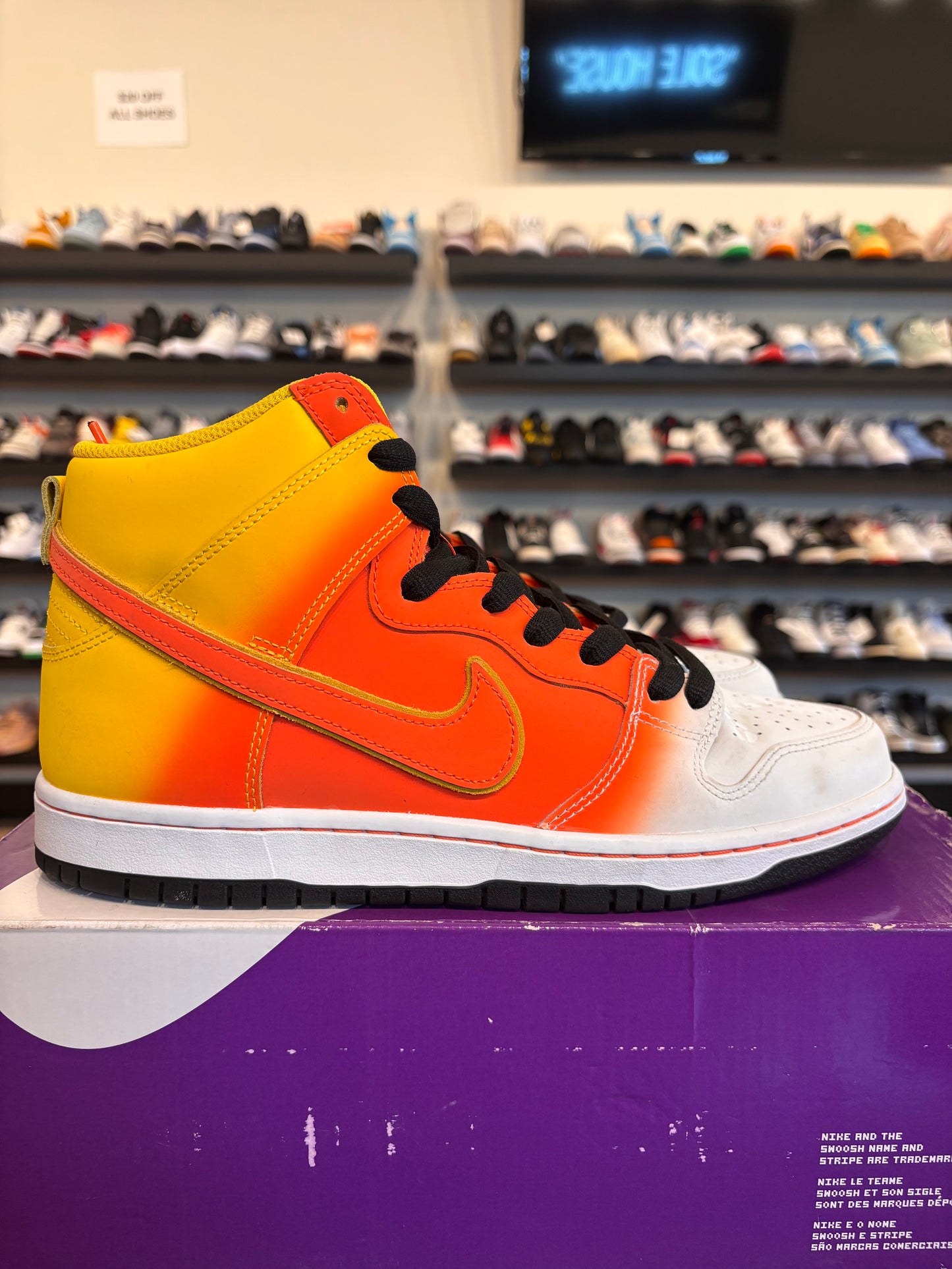 Nike SB Dunk High Sweet Tooth Size 9.5 Pre-Owned