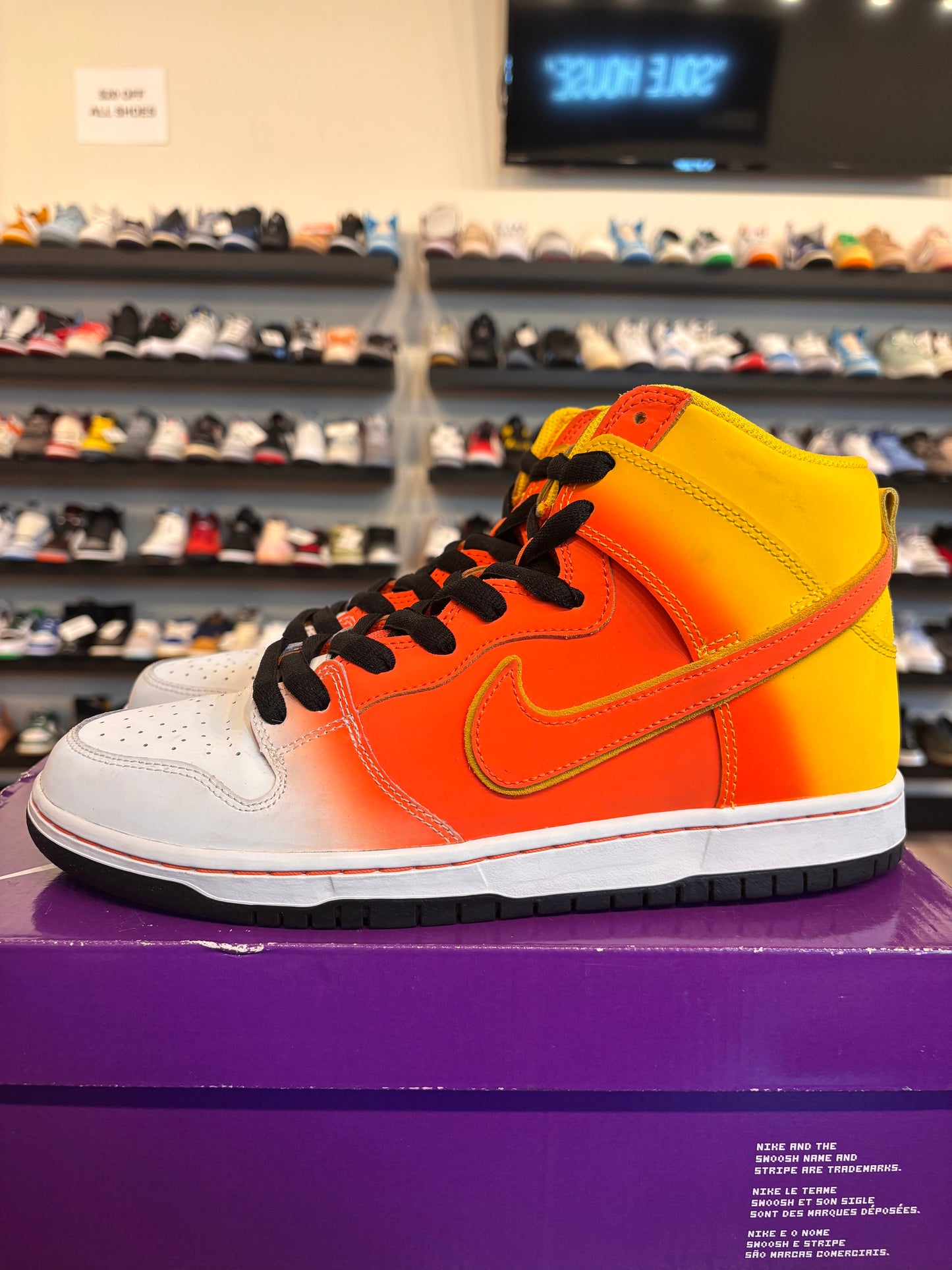 Nike SB Dunk High Sweet Tooth Size 9.5 Pre-Owned