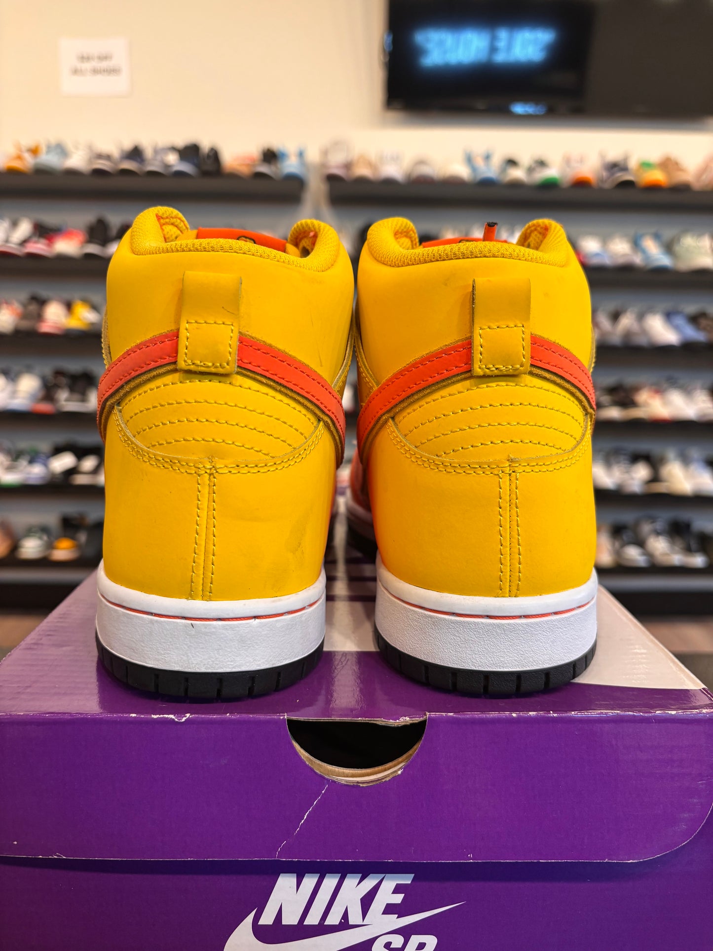 Nike SB Dunk High Sweet Tooth Size 9.5 Pre-Owned
