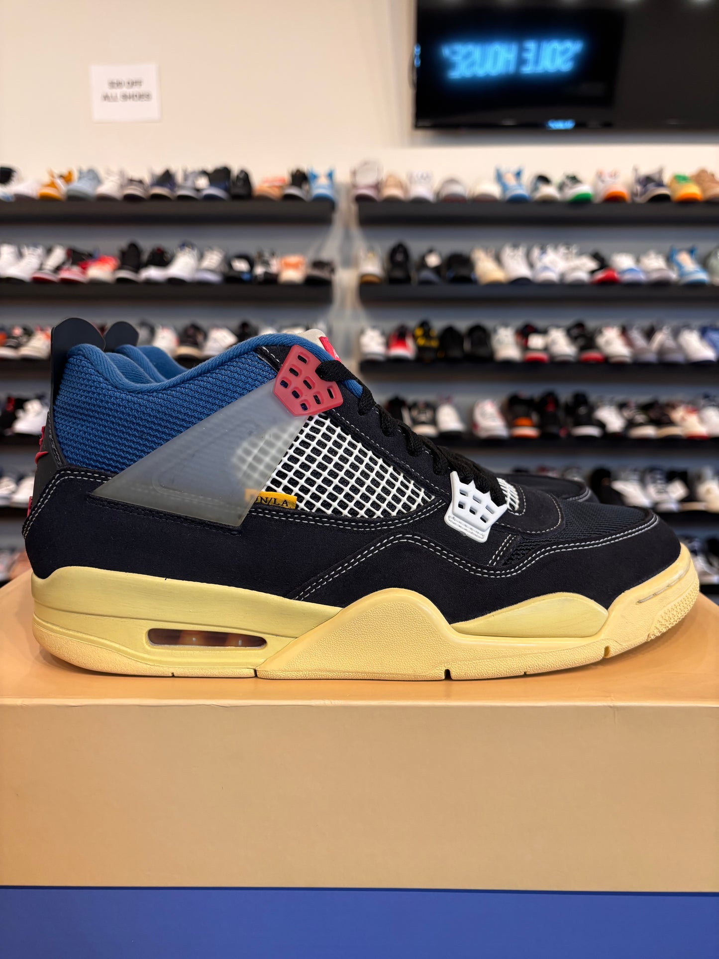Jordan 4 Union LA Off Noir Size 11.5 Pre-Owned