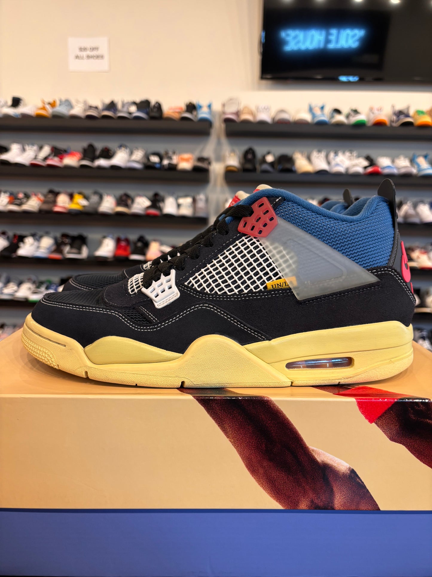 Jordan 4 Union LA Off Noir Size 11.5 Pre-Owned