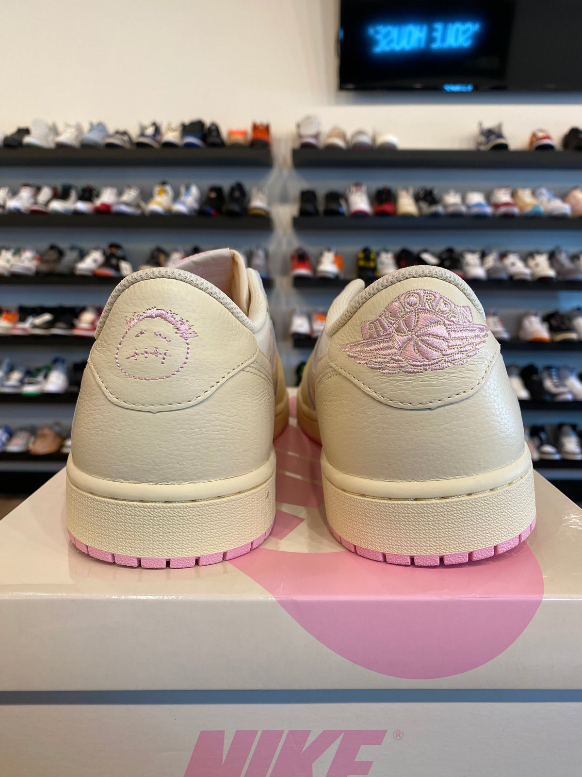 Jordan 1 Low Travis Scott Shy Pink Size 13 Brand New