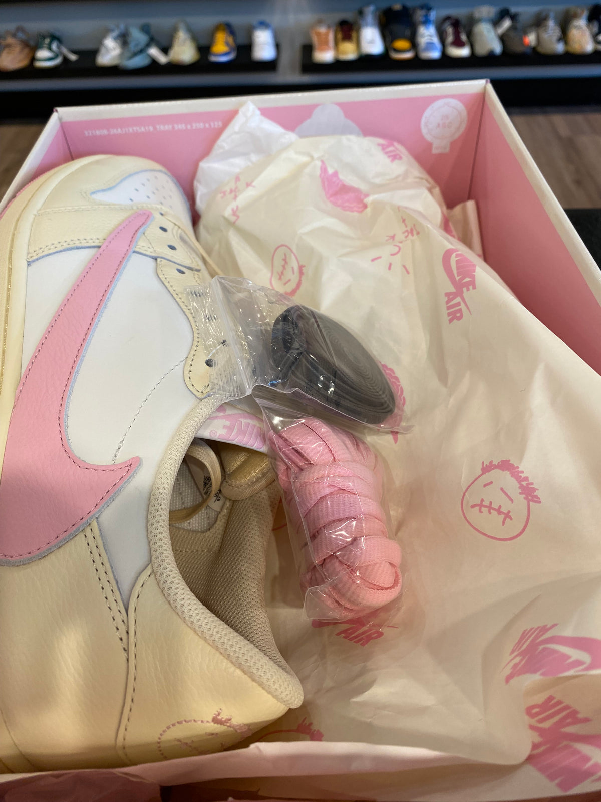 Jordan 1 Low Travis Scott Shy Pink Size 13 Brand New