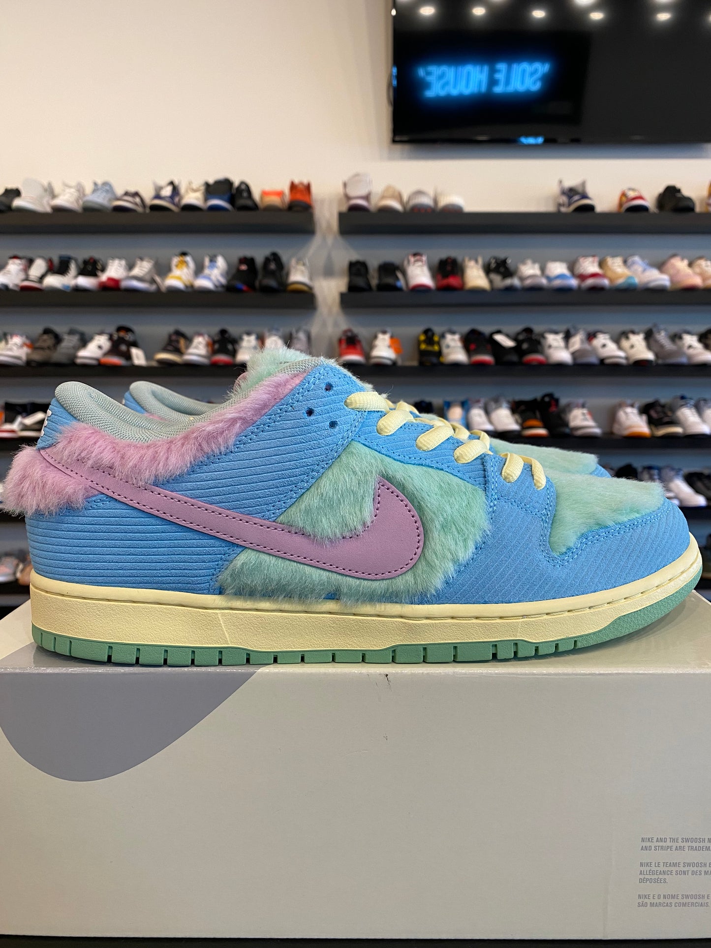 Nike SB Dunk Low Verdy Size 13 Brand New
