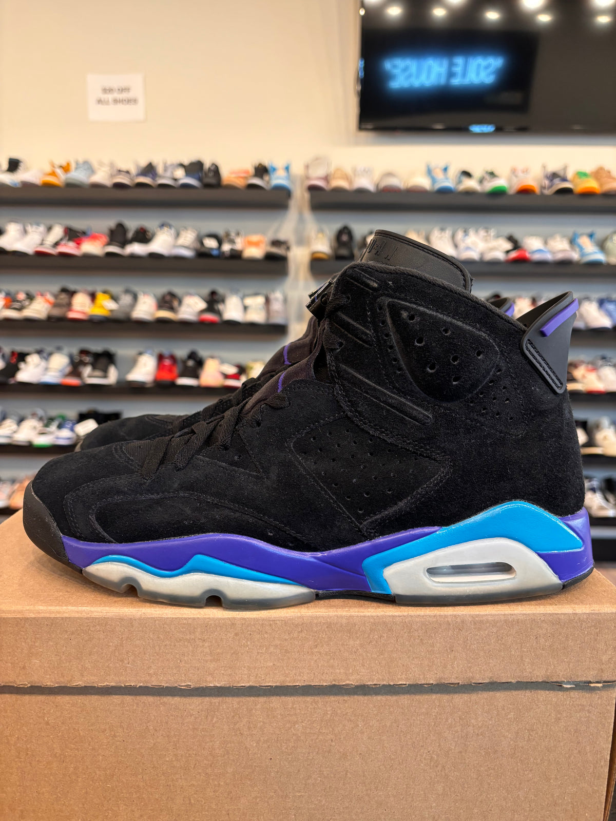 Jordan 6 Aqua Size 11 Pre-Owned (No Box)