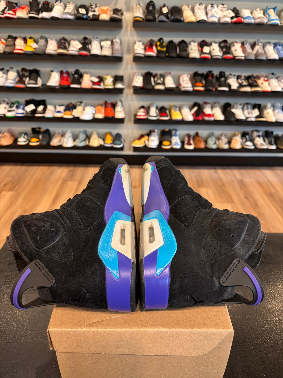 Jordan 6 Aqua Size 11 Pre-Owned (No Box)