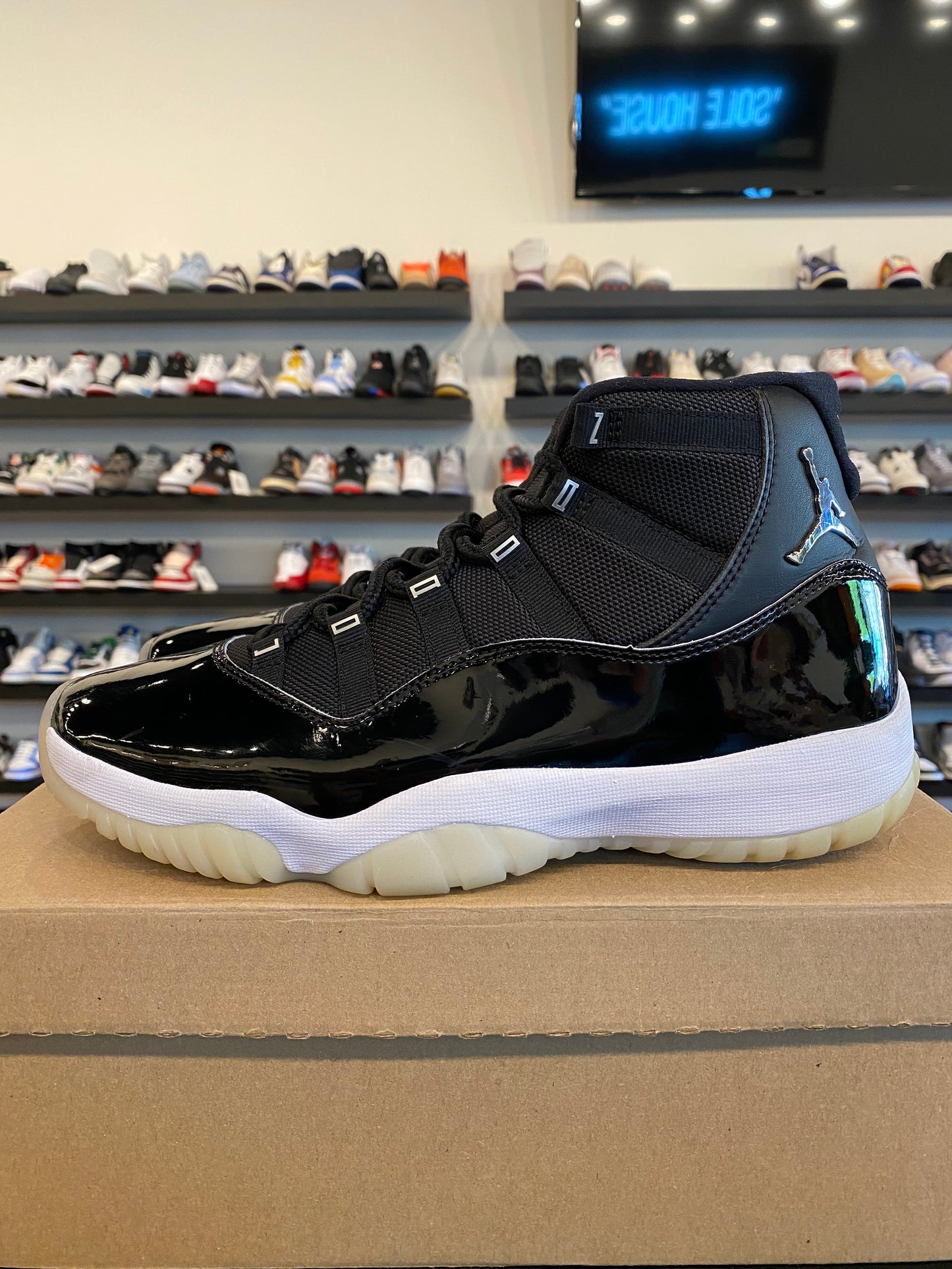 Jordan 11 Jubilee Size 10 Pre-Owned (No Box)