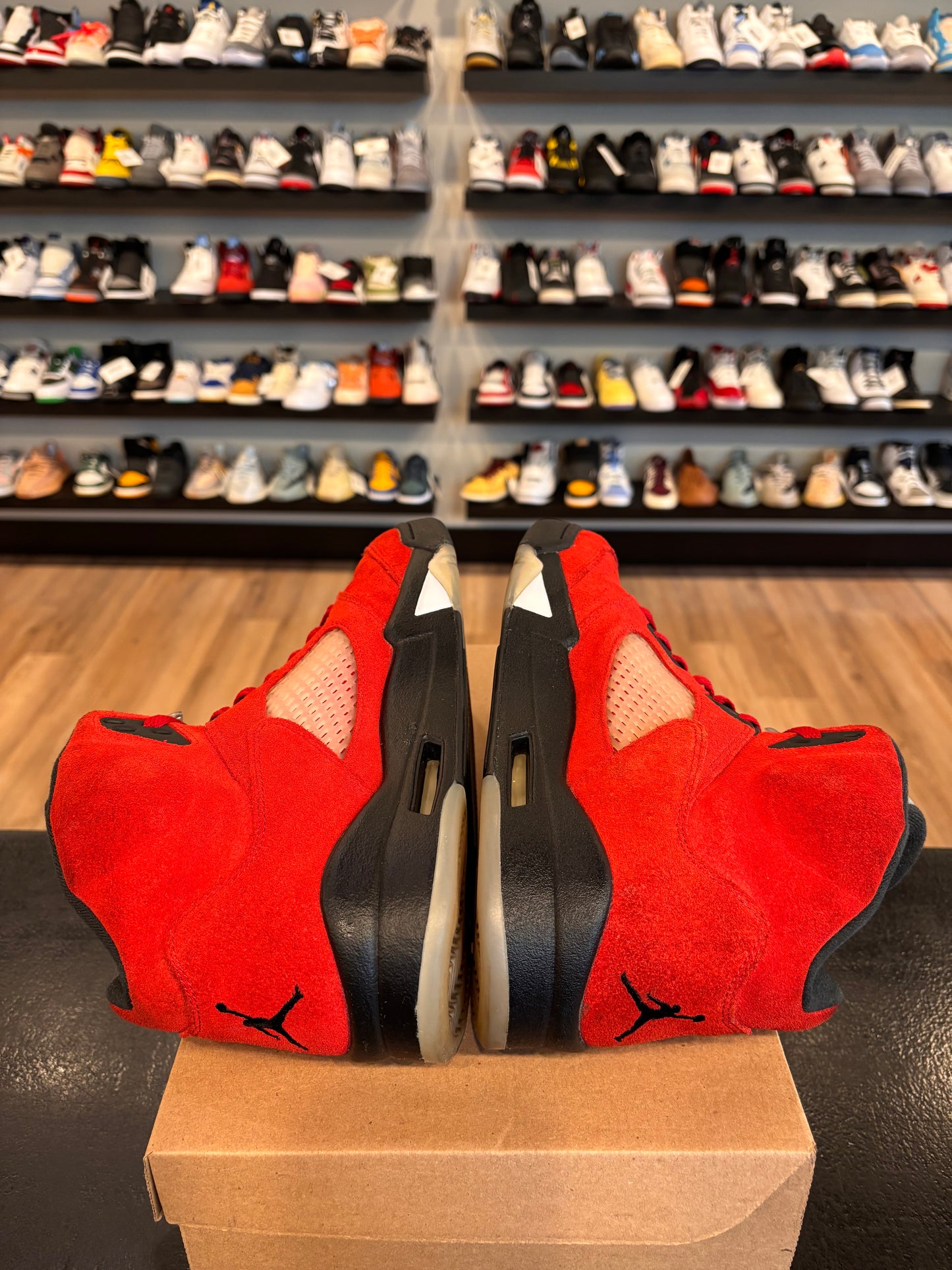 Jordan 5 Raging Bull Size 11 Pre-Owned (No Box)