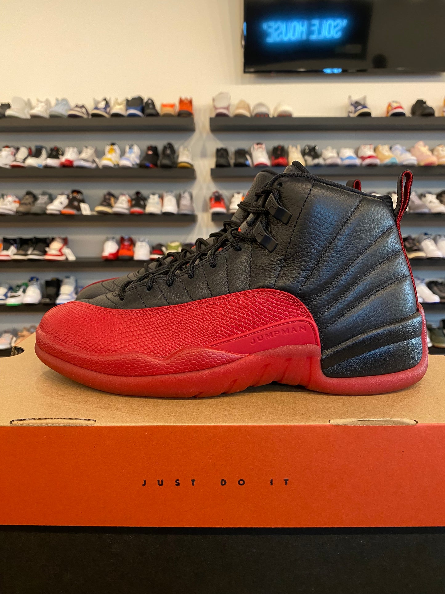 Jordan 12 Flu Game 2025 Size 8.5 Pre-Owned