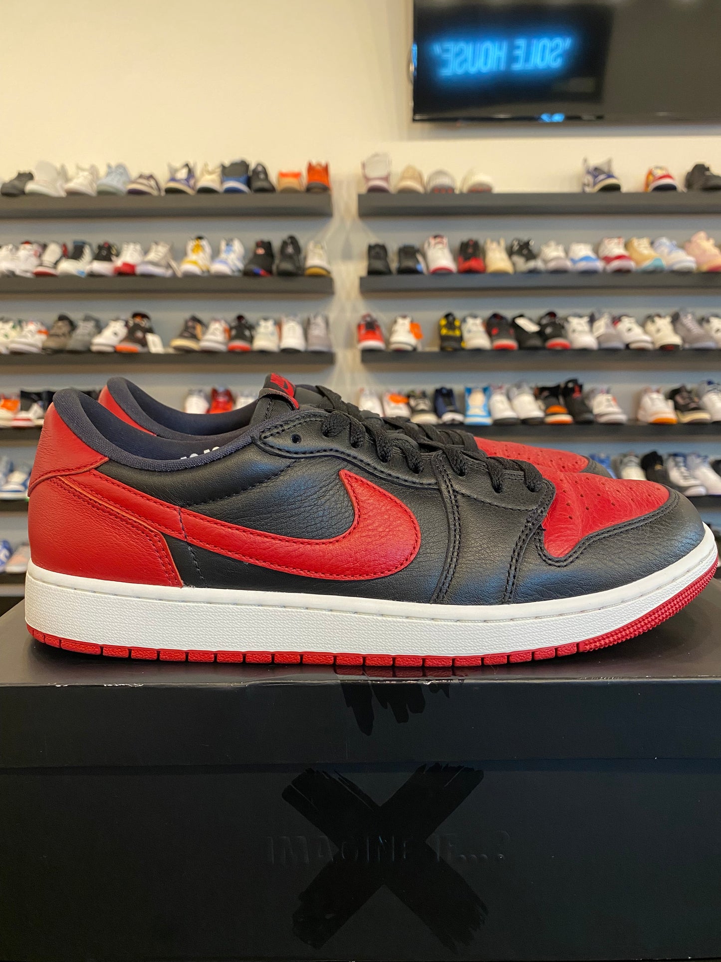 Jordan 1 Low Banned Size 12 Pre-Owned