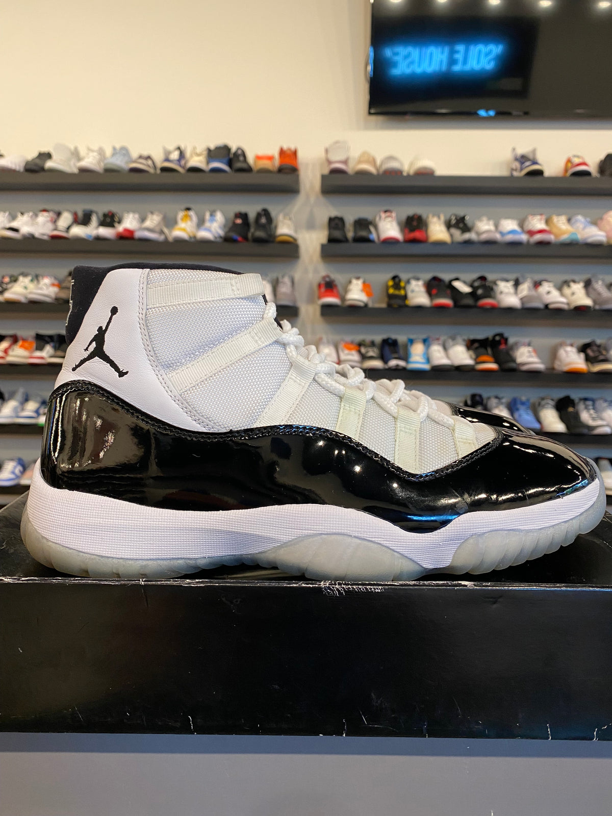 Jordan 11 Concord 2018 Size 11 Pre-Owned