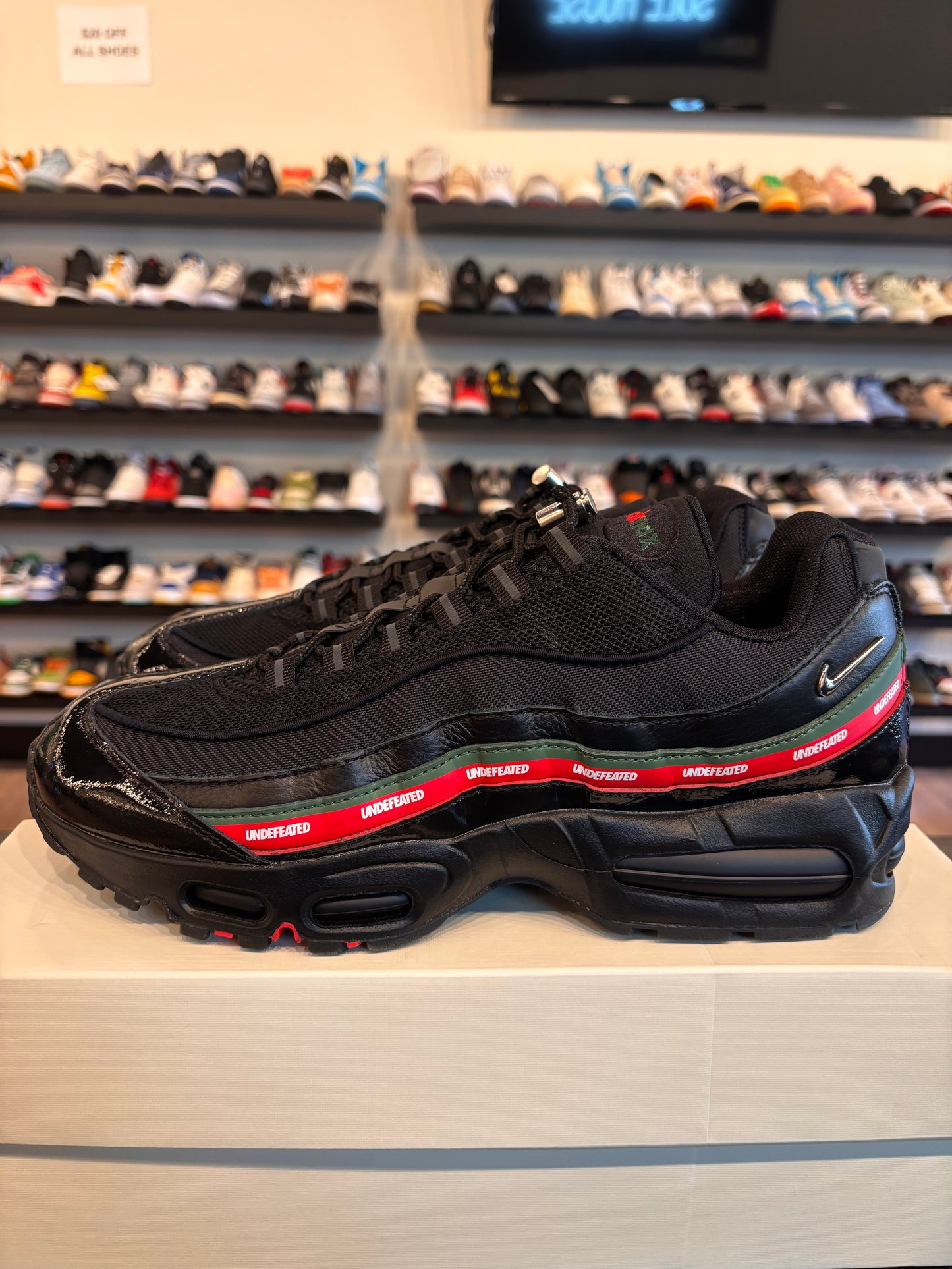 Nike Air Max 95 Undefeated Black Size 11 Brand New