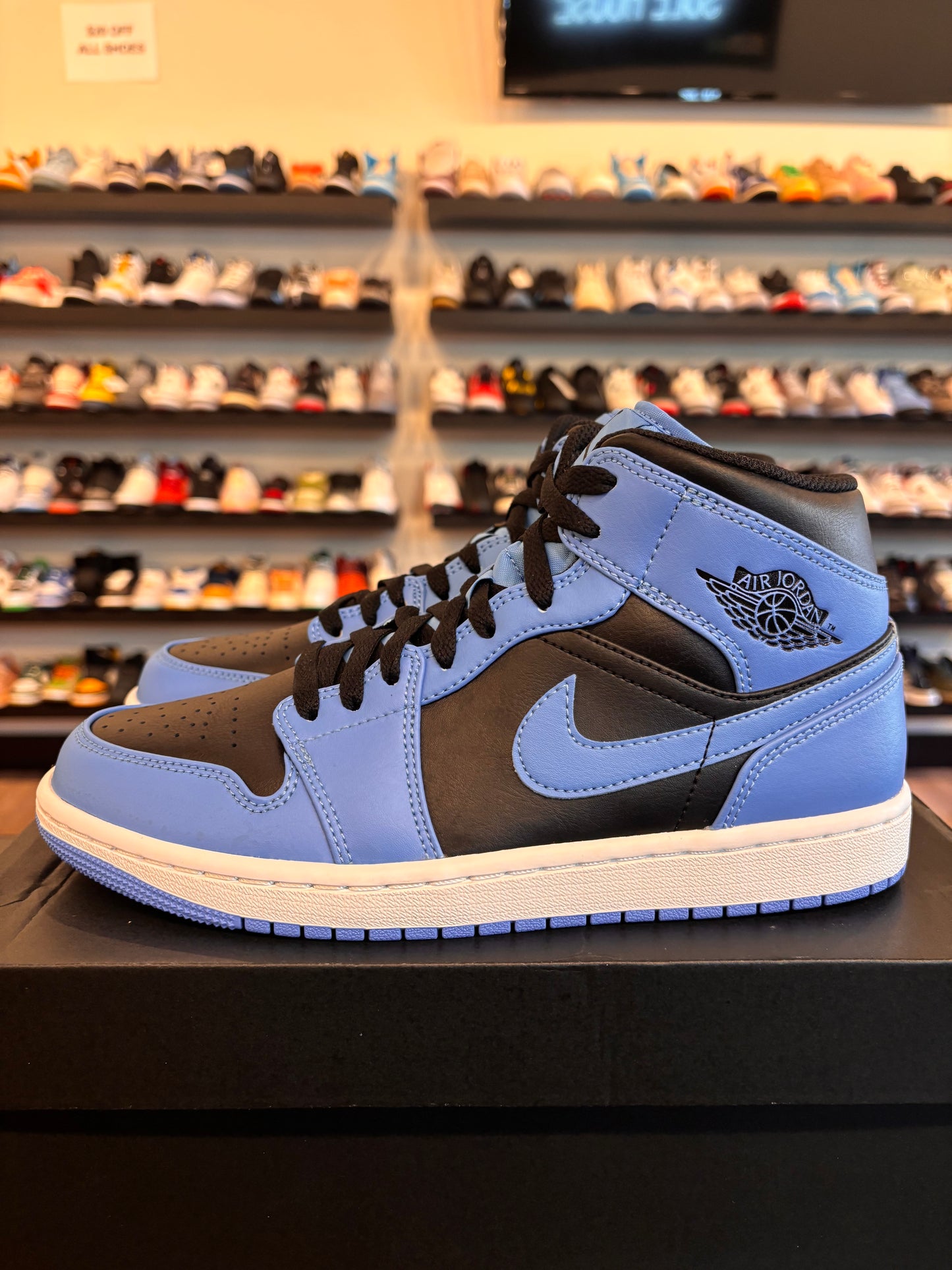 Jordan 1 Mid Blue Size 7.5 Brand New