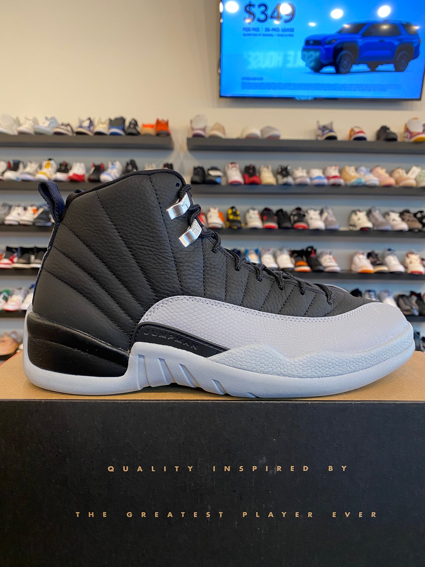 Jordan 12 Barons Size 9.5 Pre-Owned