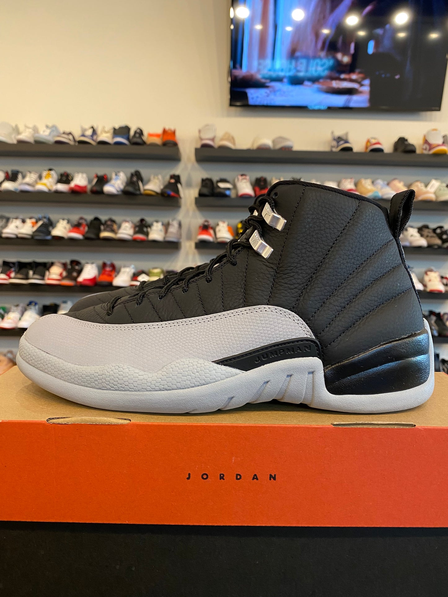 Jordan 12 Barons Size 9.5 Pre-Owned