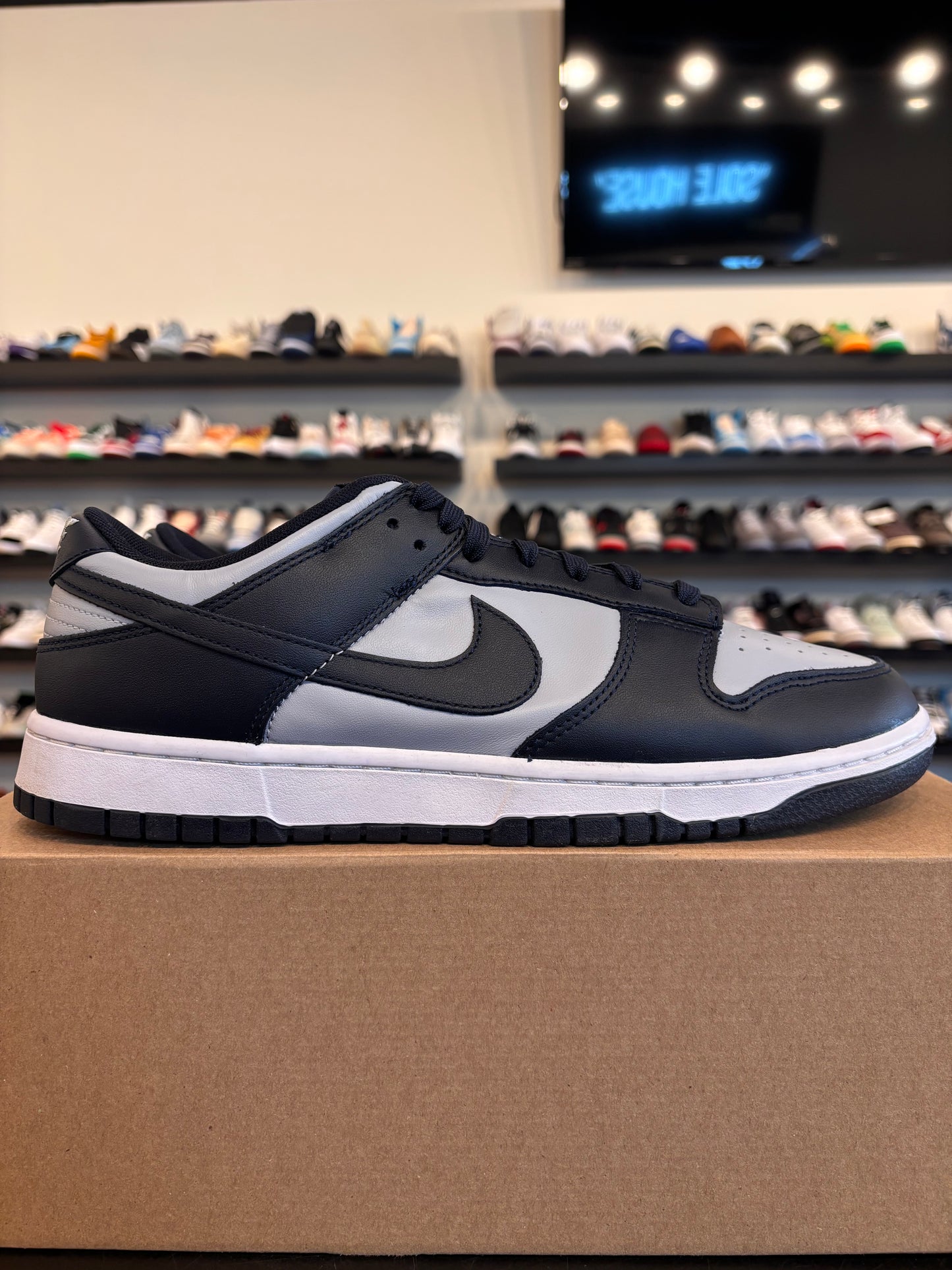 Nike Dunk Low Georgetown Size 11.5 Pre-Owned (No Box)