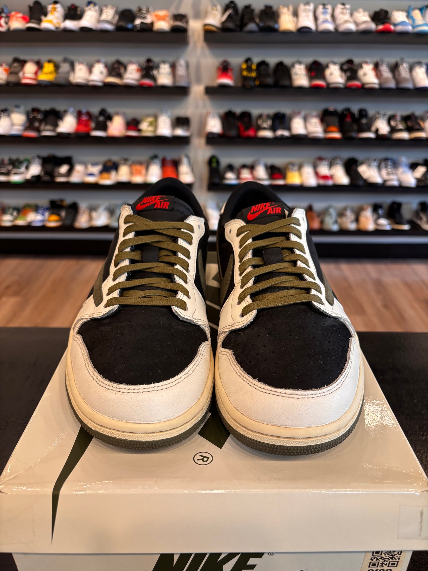 Jordan 1 Low Travis Scott Olive Size 11.5 Pre-Owned
