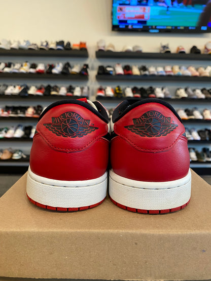 Jordan 1 Low Chicago 2025 Size 10 Pre-Owned (No Box)