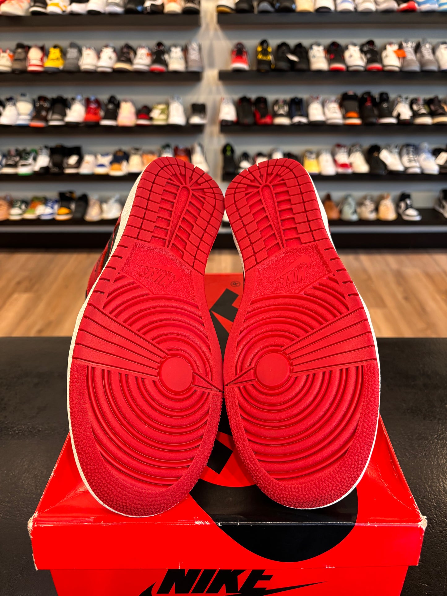 Jordan 1 85 Varsity Red size 9 Pre-Owned