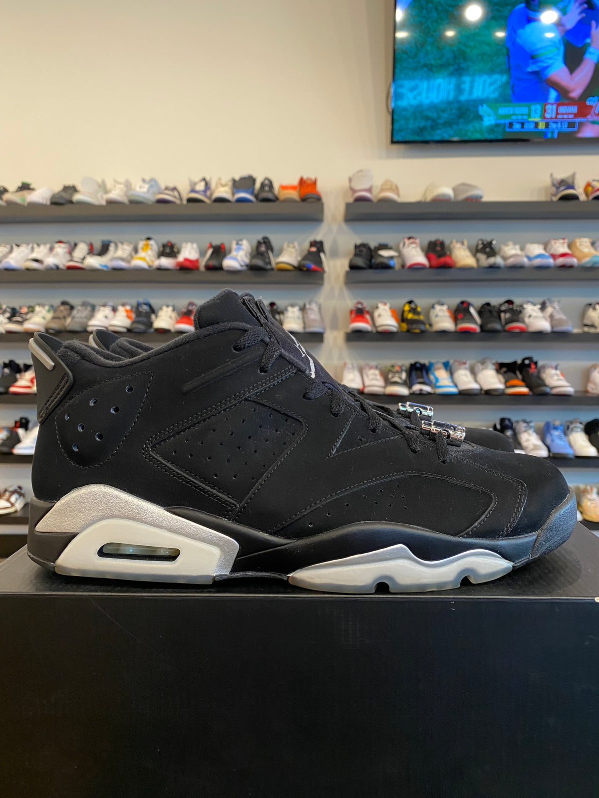 Jordan 6 Low Chrome Size 12 Pre-Owned
