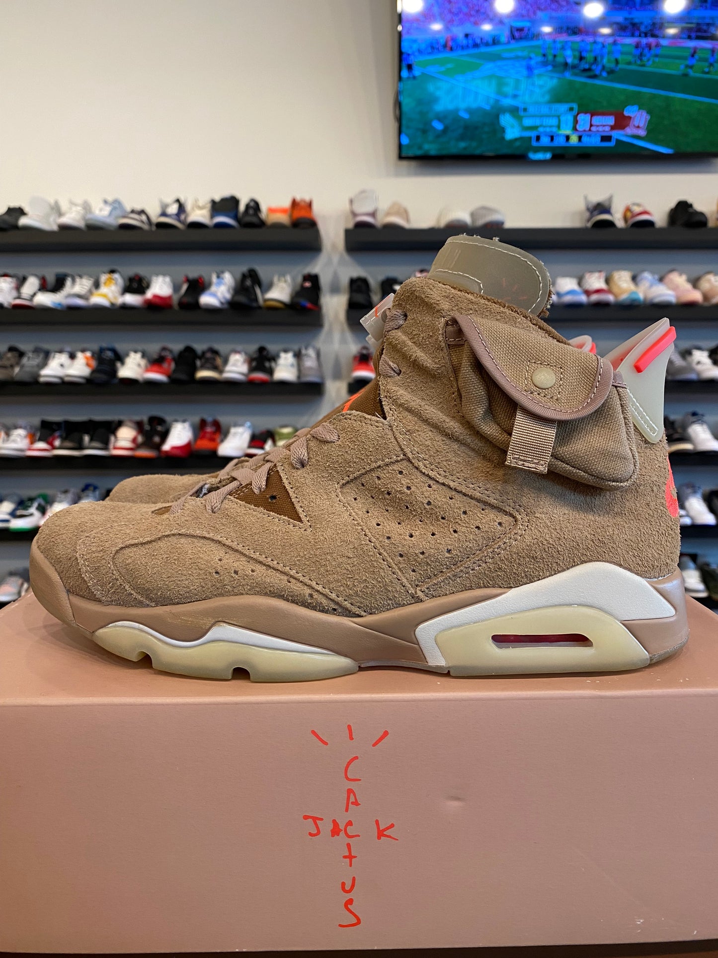 Jordan 6 Travis Scott British Khaki Size 10.5 Pre-Owned