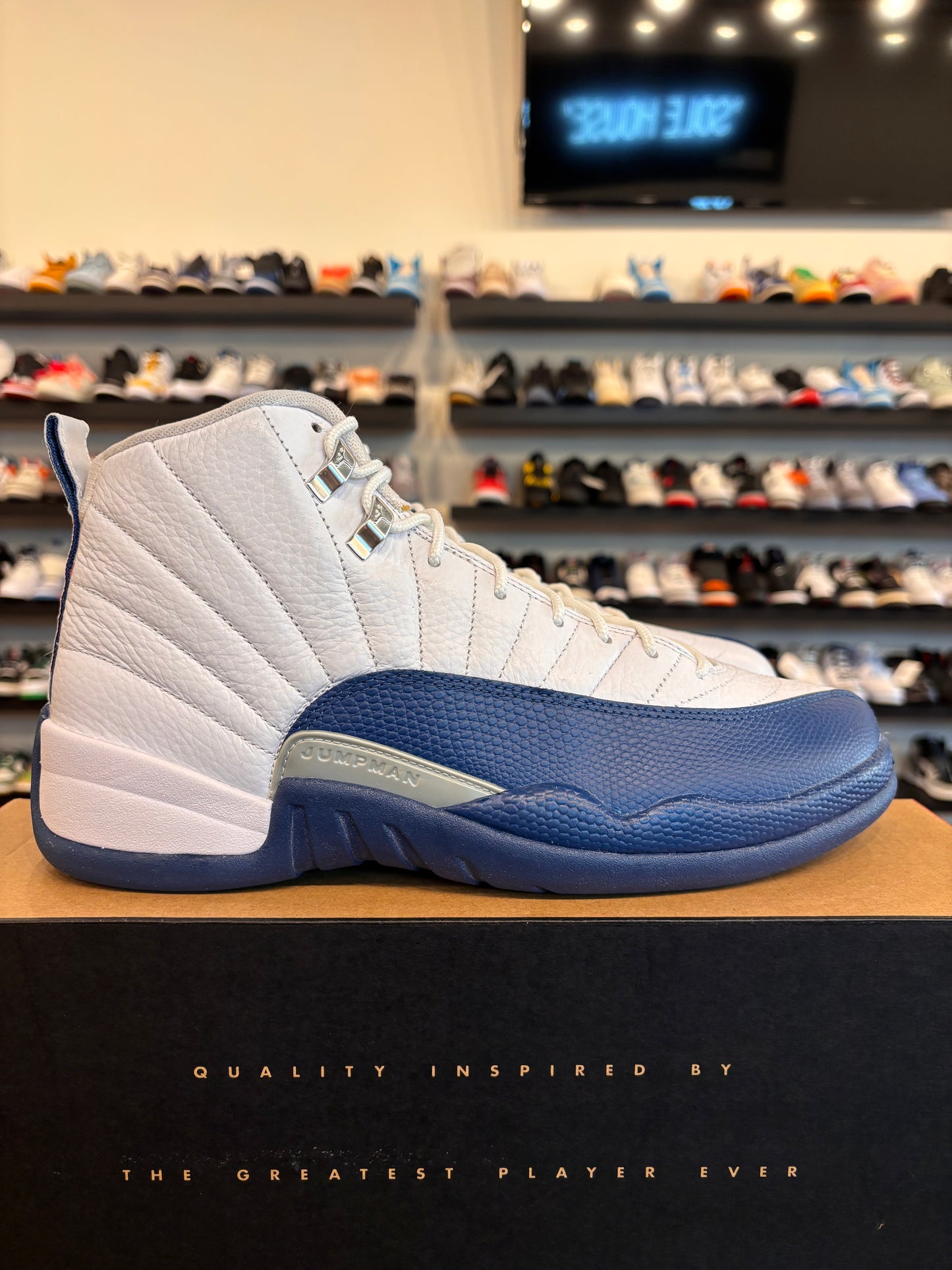 Jordan 12 French Blue 2016 Size 10 Pre-Owned