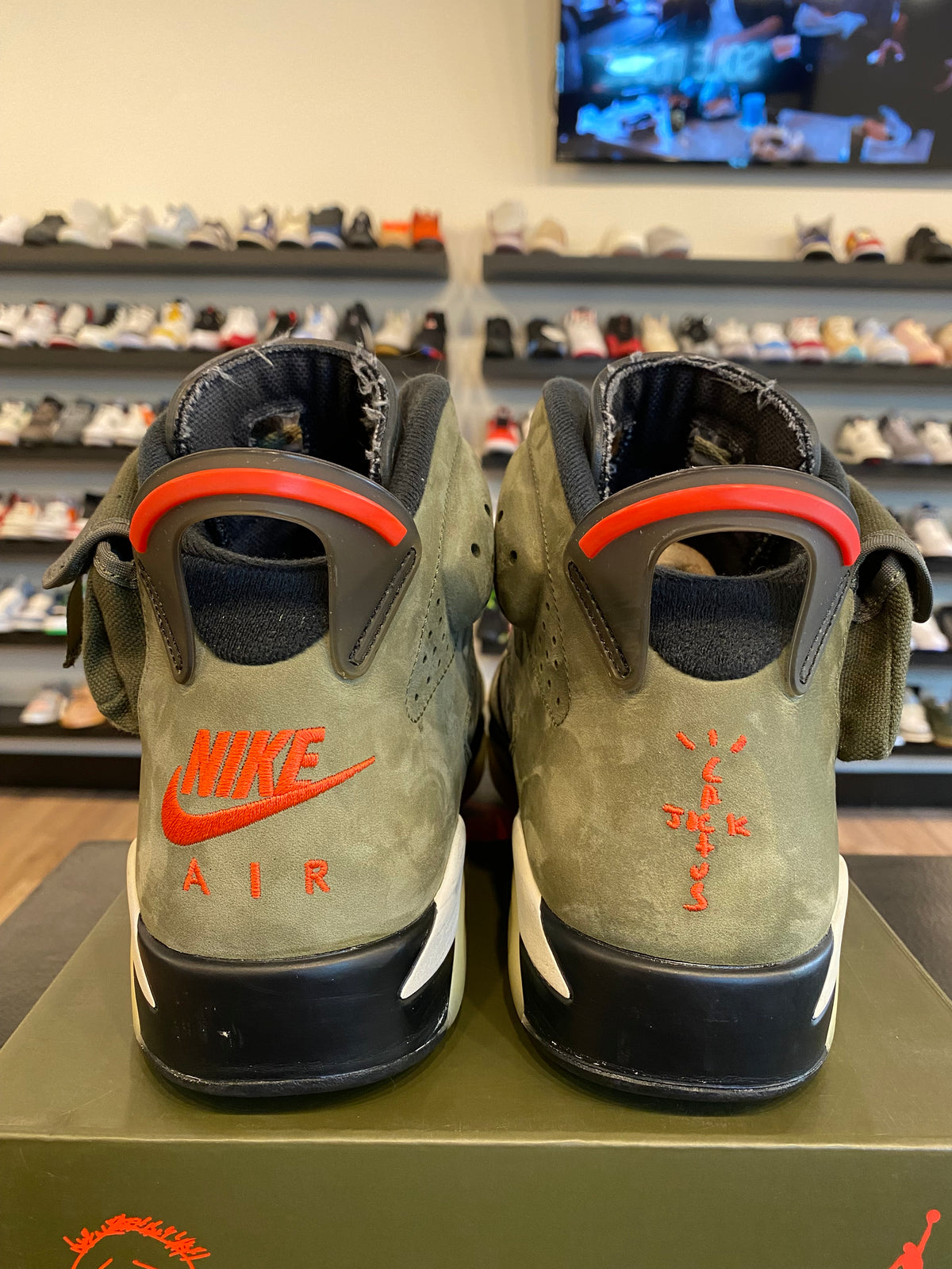Jordan 6 Travis Scott Olive Size 10.5 Pre-Owned