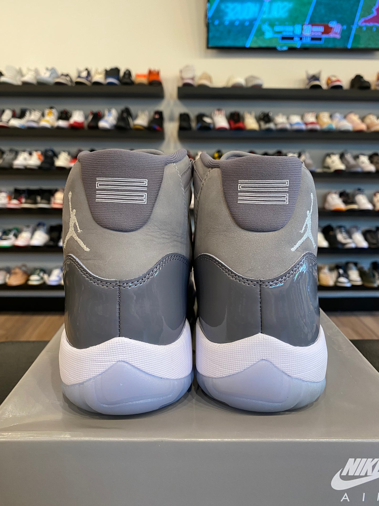 Jordan 11 Cool Grey 2021 Size 9 Pre-Owned