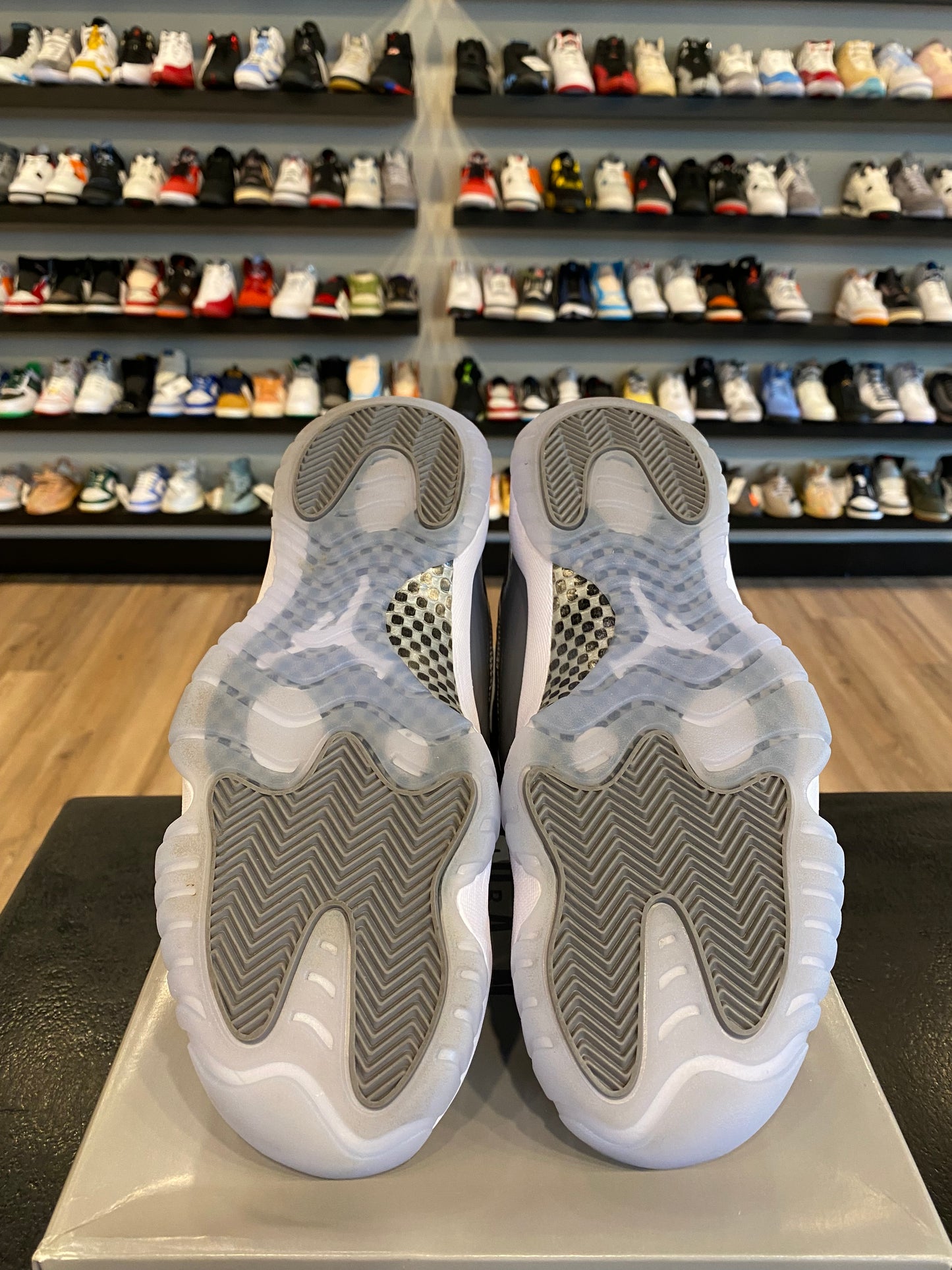 Jordan 11 Cool Grey 2021 Size 9 Pre-Owned
