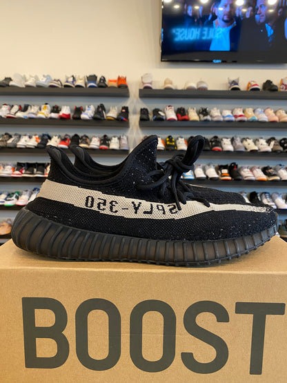 Yeezy 350 V2 Oreo Size 11.5 Pre-Owned