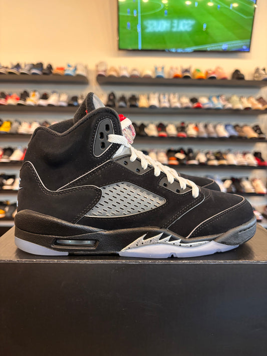 Jordan 5 Reimagined Black Metallic Size 5.5Y (7W) Pre-Owned