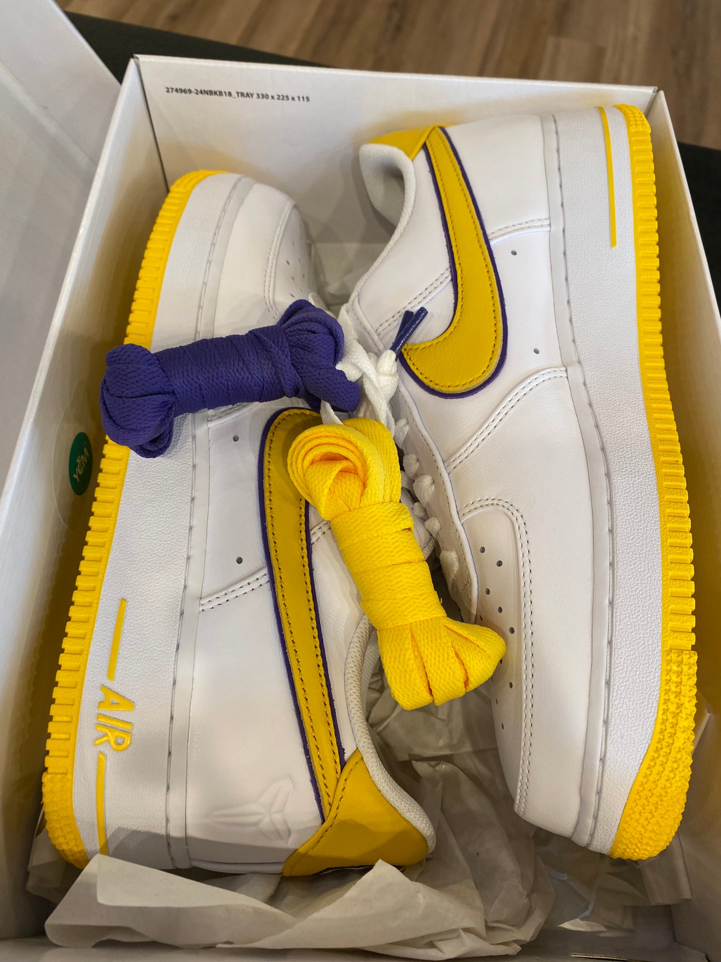 Nike Air Force 1 Low Kobe Lakers Home Size 9.5 Brand New