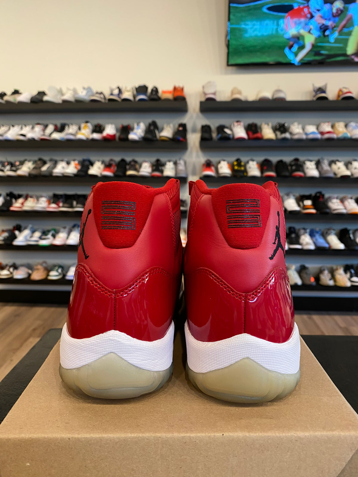 Jordan 11 Win Like 96 Size 10 Pre-Owned (No Box)