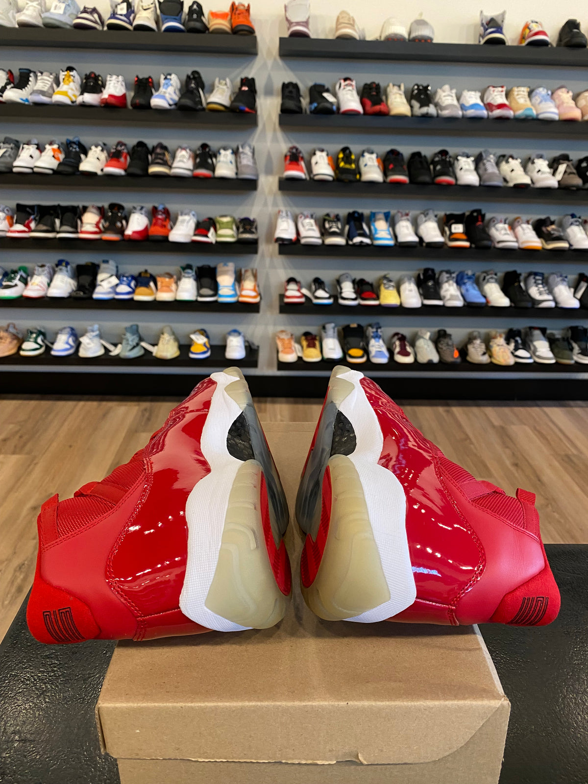 Jordan 11 Win Like 96 Size 10 Pre-Owned (No Box)