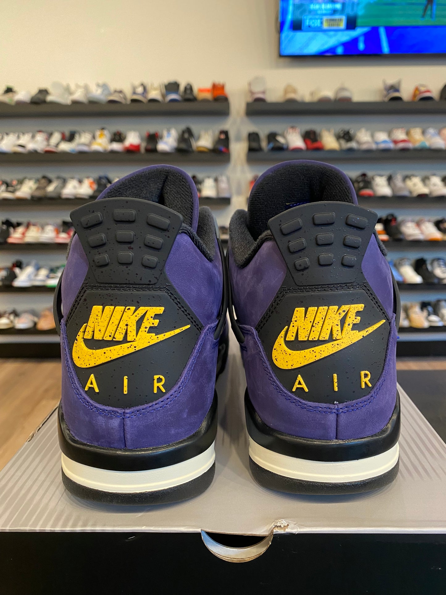 Jordan 4 Lakers Size 9.5 Brand New