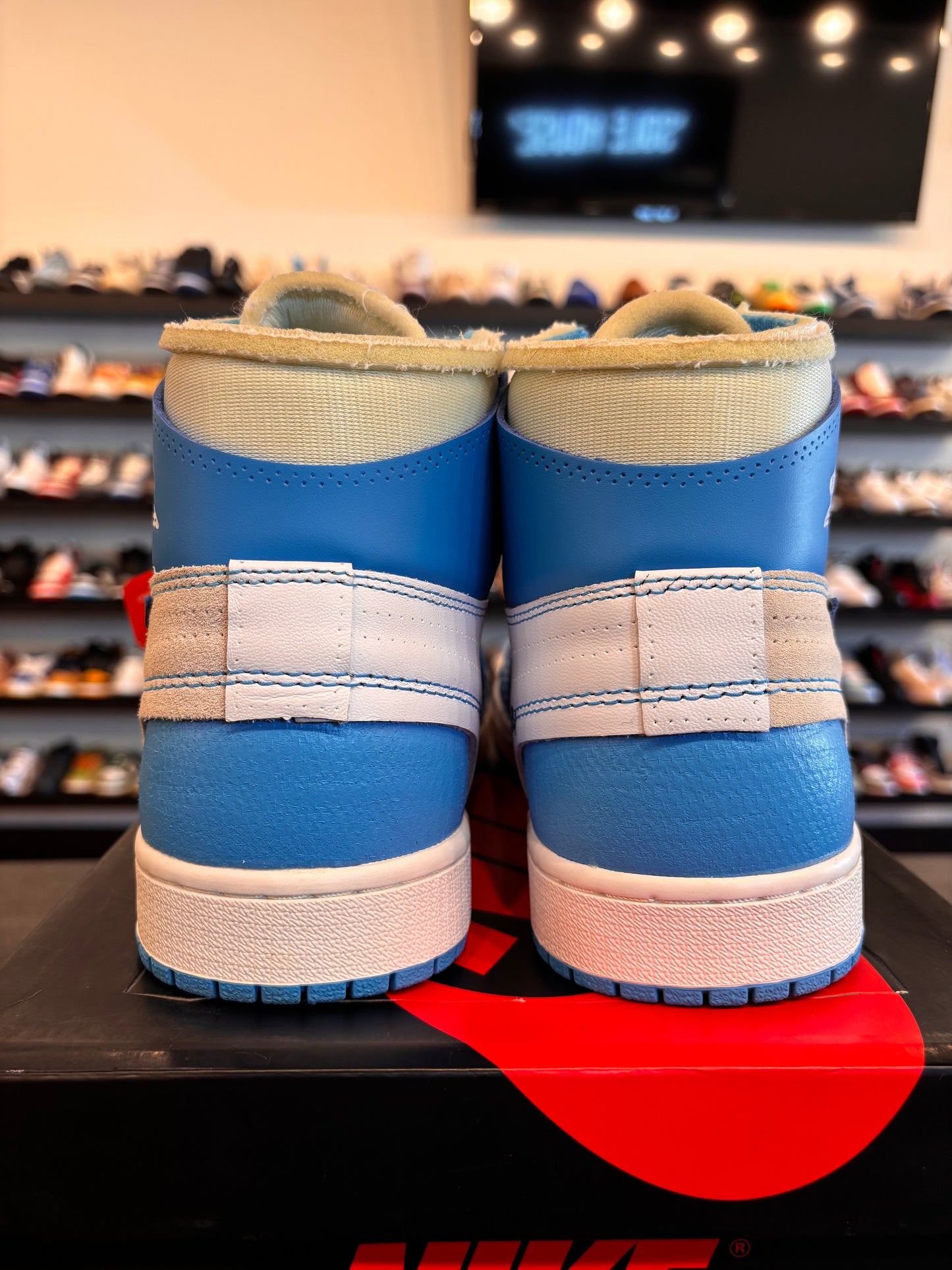Jordan 1 Off-White UNC Size 11.5 Pre-Owned