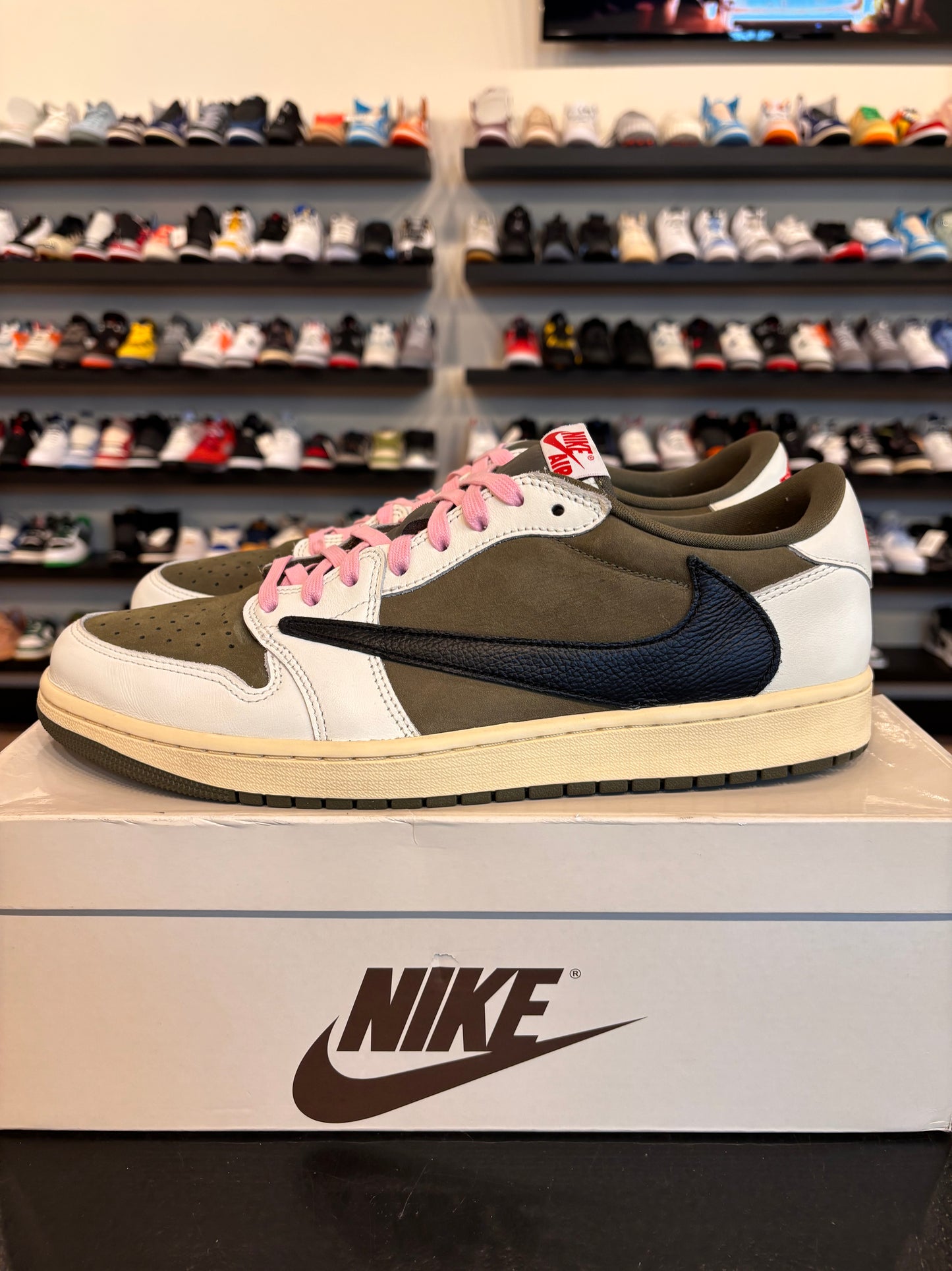 Jordan 1 Low Travis Scott Medium Olive Size 12 Pre-Owned