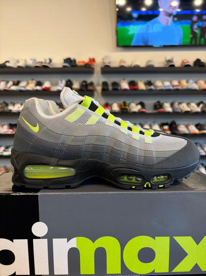Nike Air Max 95 Big Bubble Neon Size 9 Pre-Owned