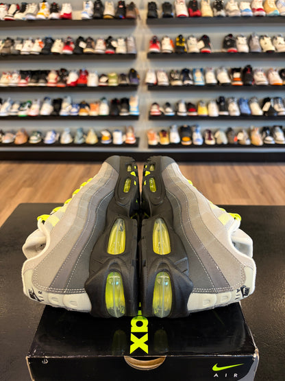 Nike Air Max 95 Big Bubble Neon Size 9 Pre-Owned