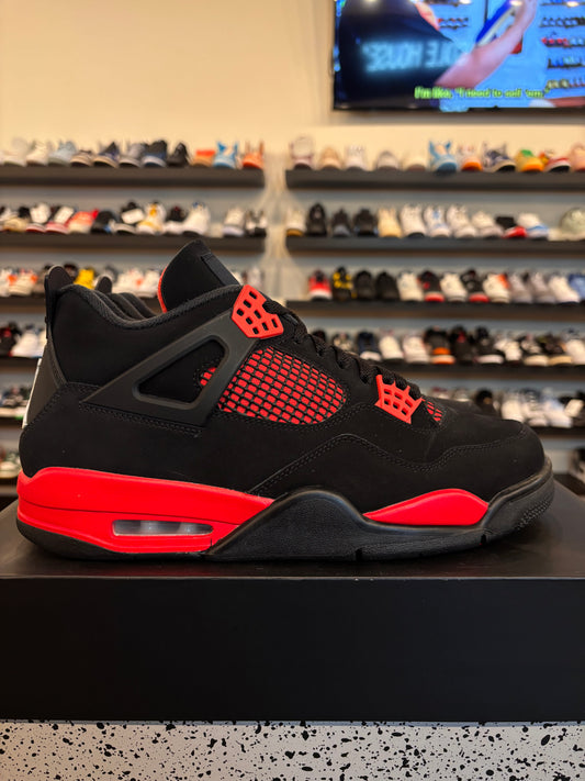 Jordan 4 Red Thunder Size 11 Pre-Owned