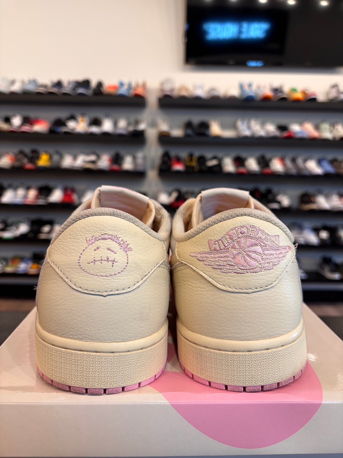 Jordan 1 Low Travis Scott Shy Pink Size 14 Pre-Owned
