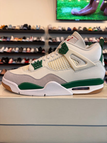Jordan 4 SB Pine Green Size 8.5 Brand New