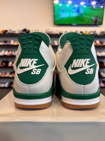 Jordan 4 SB Pine Green Size 8.5 Brand New