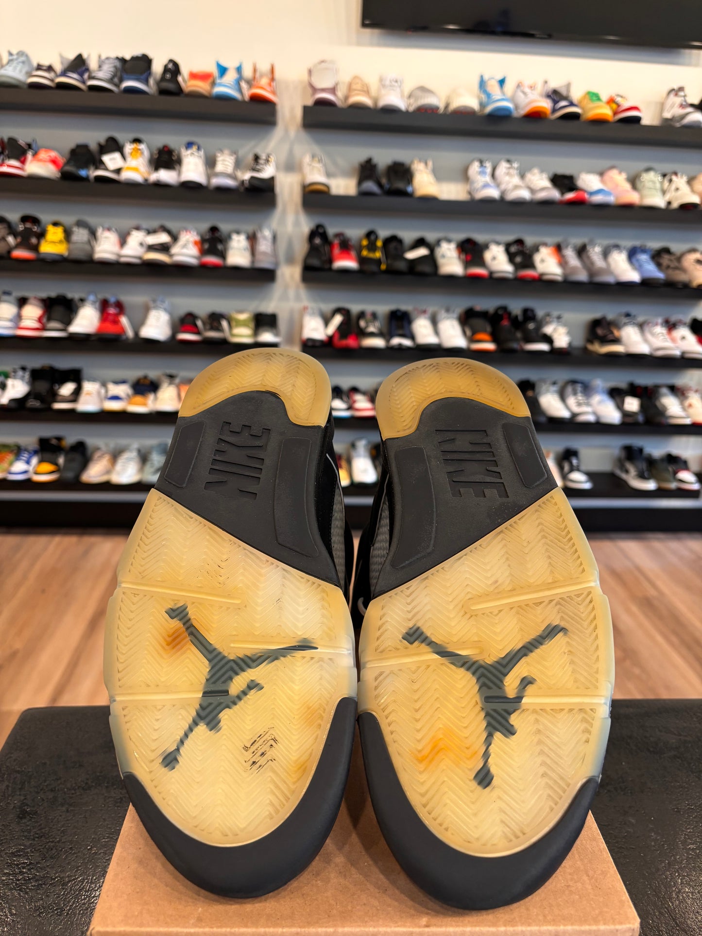 Jordan 5 Reimagined Black Metallic Size 12 Pre-Owned (No Box)