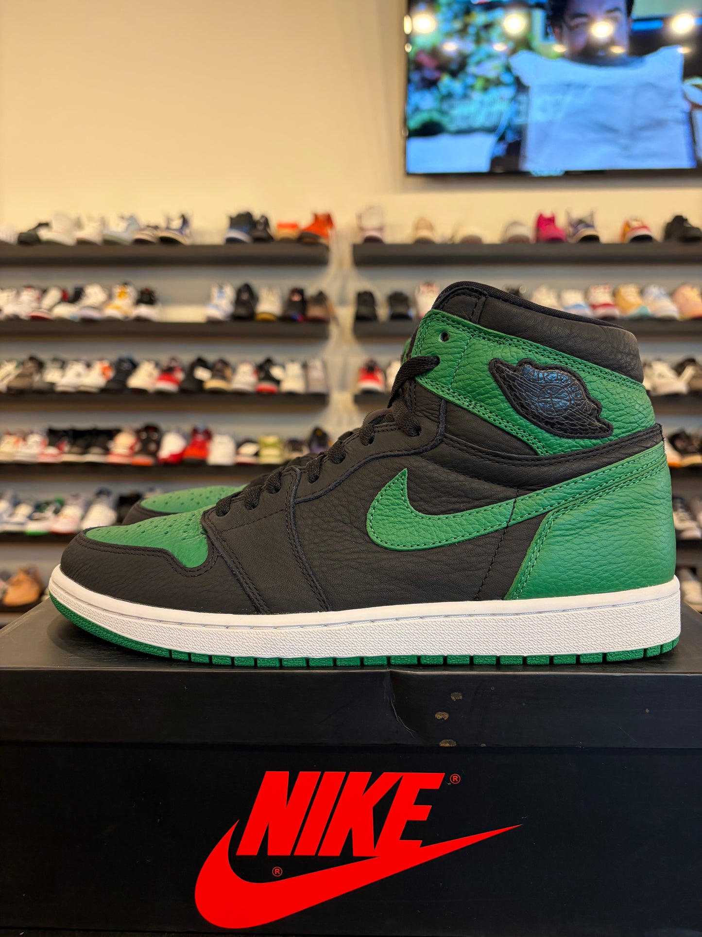 Jordan 1 Pine Green 2.0 Size 11.5 Pre-Owned