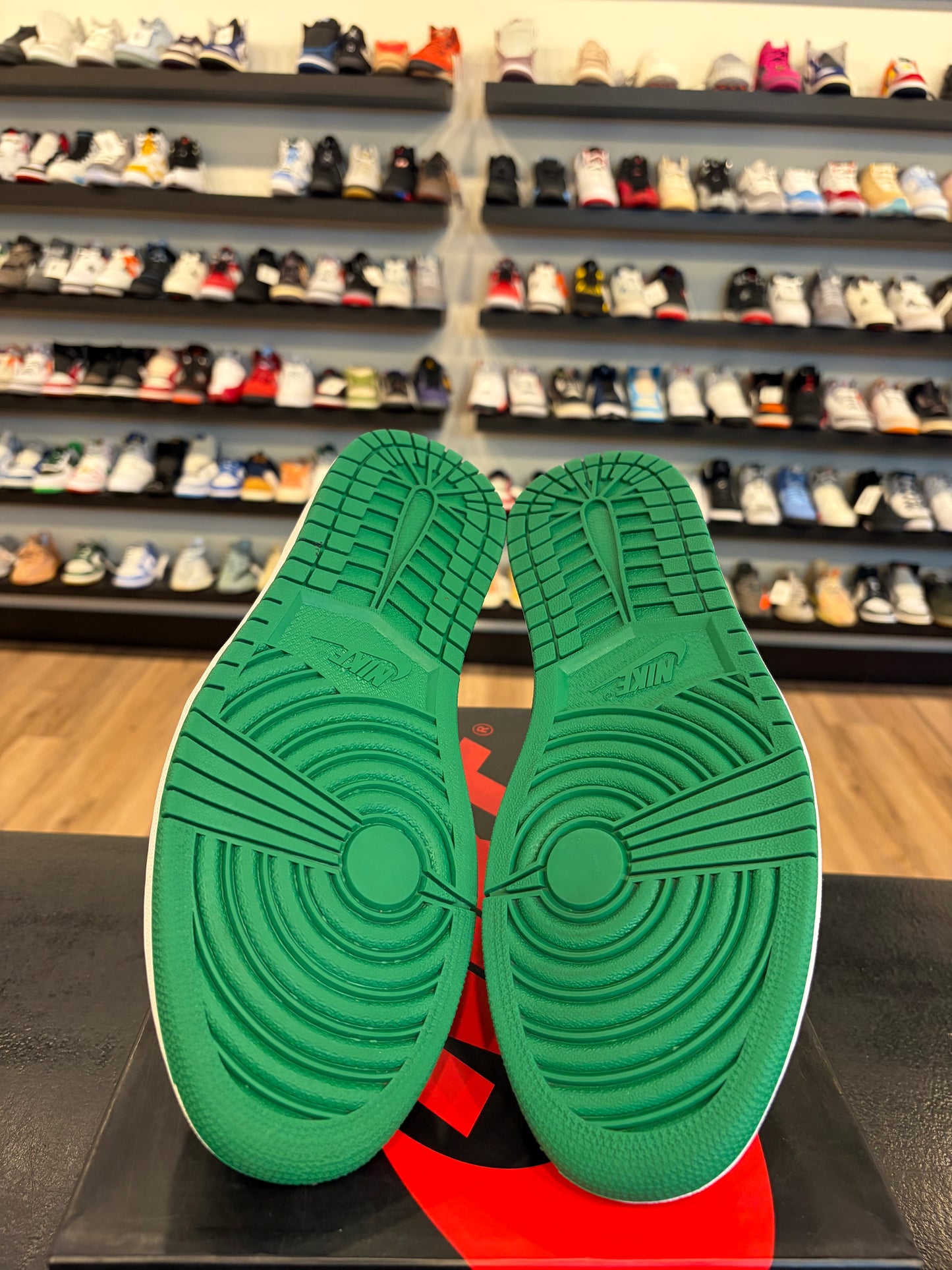 Jordan 1 Pine Green 2.0 Size 11.5 Pre-Owned