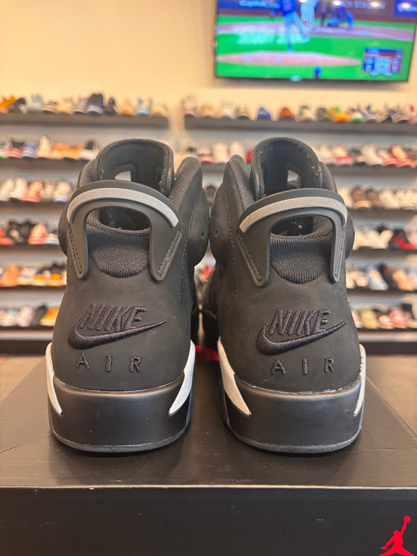 Jordan 6 Cap and Gown Size 12 Pre-Owned