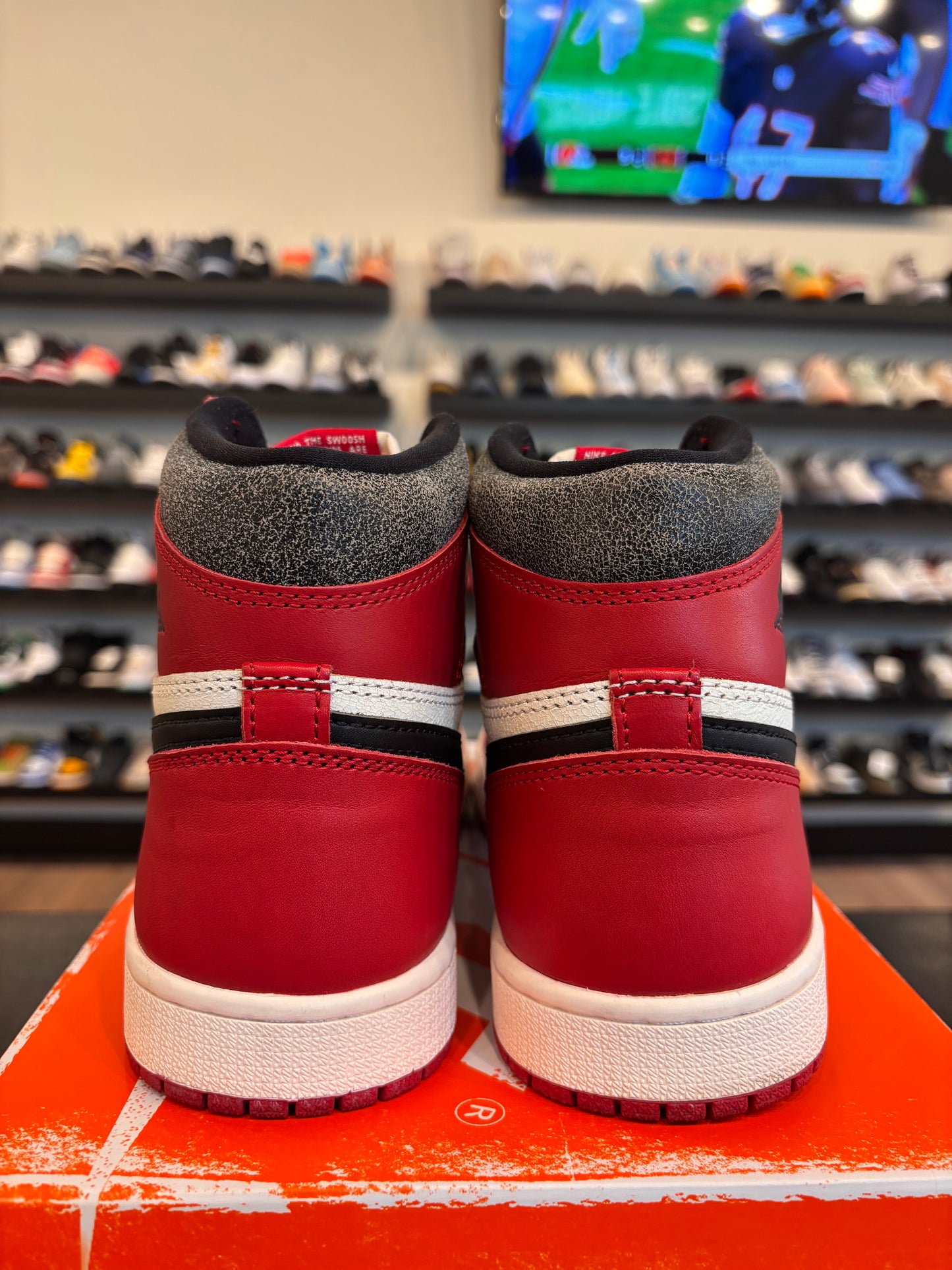 Jordan 1 Lost and Found Size 8 Pre-Owned