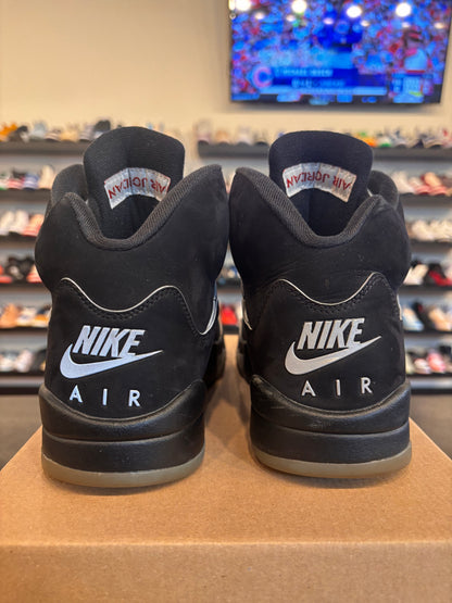 Jordan 5 Reimagined Black Metallic Size 8.5 Pre-Owned (No Box)